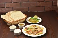 صحن دجاج خلطه - وسط
