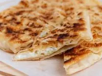 فطيرة جبنة سائل مع البيض