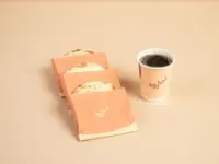 3 فطائر وكوب شاي
