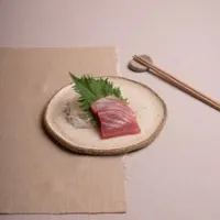 تونة ساشيمي ٥ قطع
