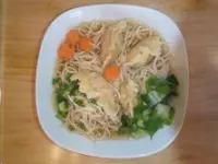 شوربة ونتون مع النودلز