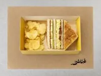 حلومي بيض كلوب ساندوتش