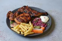 دجاج مشوي على الفحم - نص حبة دجاج