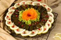12 قطعة ورق عنب