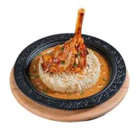 موزة باللحم مع الأرز بالشعيرية