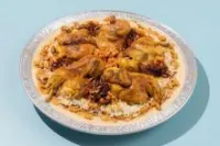 وليمة مثلوثة الدجاج