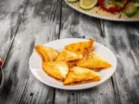 سمبوسة بالدجاج