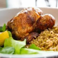 نص دجاجة مع الفريكة حراق